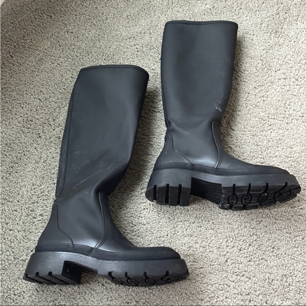 Zara Lug Sole Rubberized Boots - Size 7